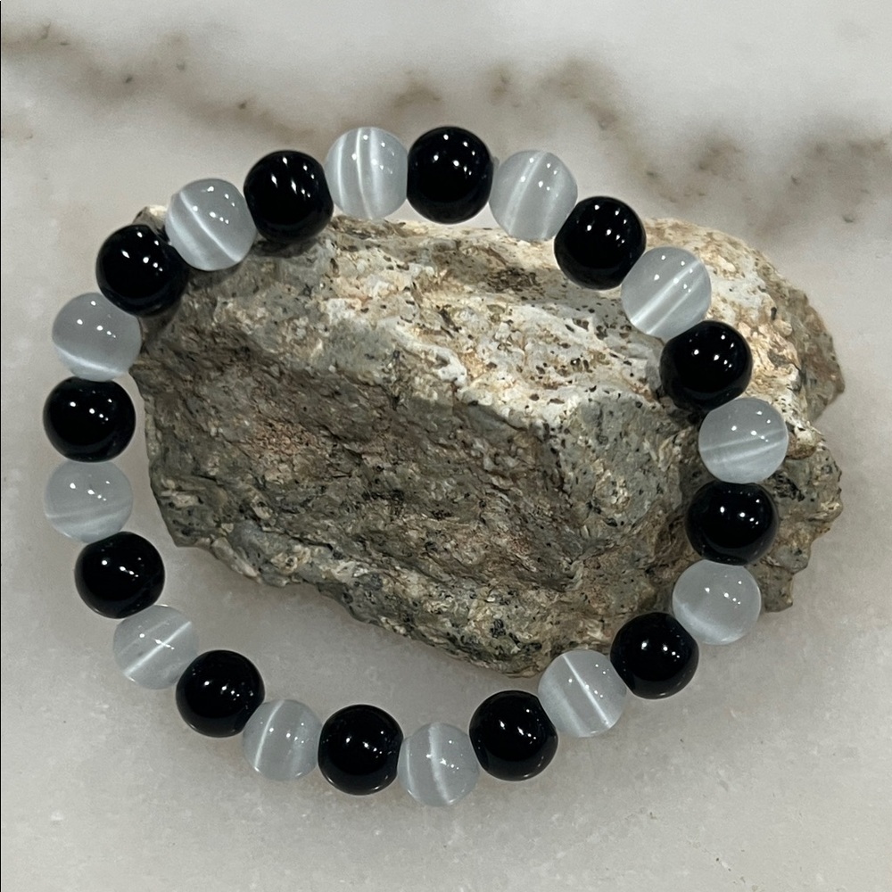 Elegant Black Onyx and White Selenite 7mm Beaded Bracelet